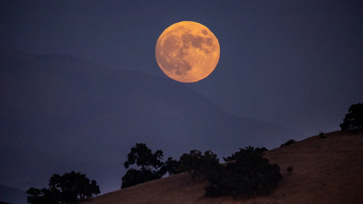 Full Harvest Supermoon Will Also Create a Partial Lunar Eclipse